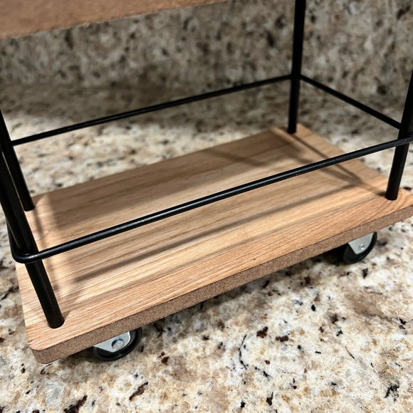 🔥LAST ONE🔥HTF Target BP Two-Tier Coffee Bar Cart - Picture 3 of 5